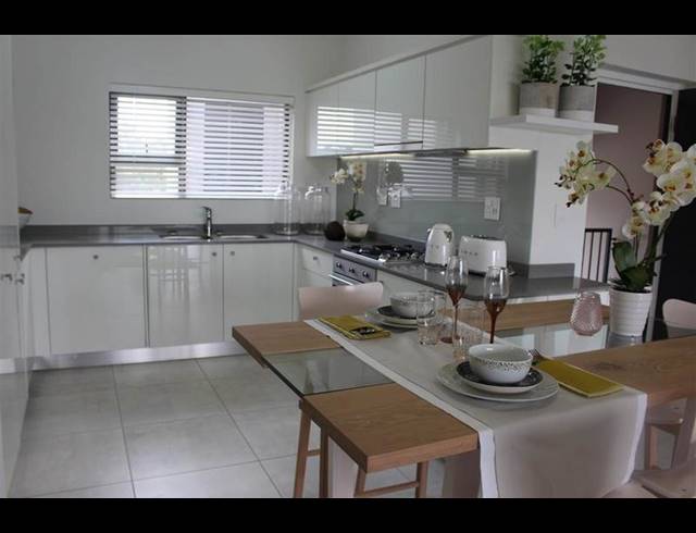 2 BEDROOM APARTMENT FOR SALE IN WATERFALL